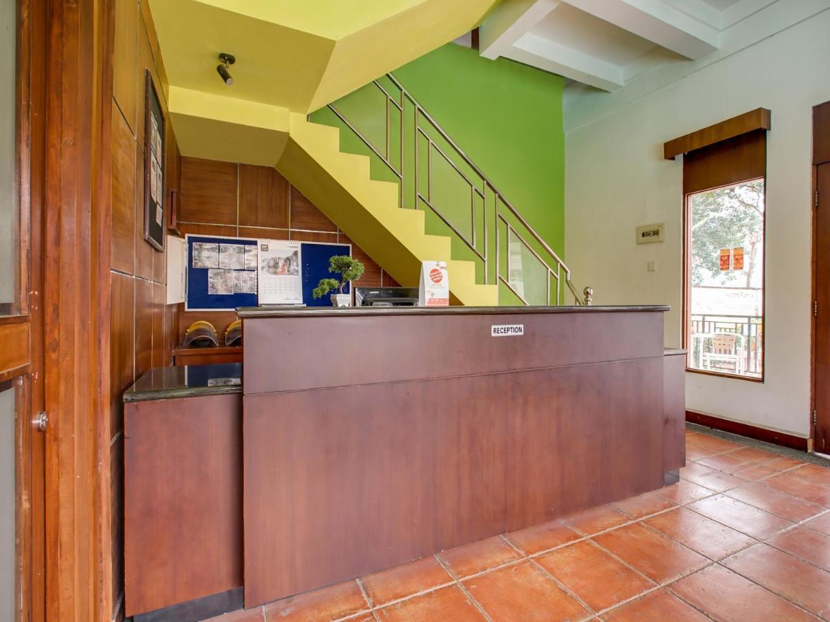 Oyo 3896 Villa Pesona Wisata Puncak 展玉 外观 照片