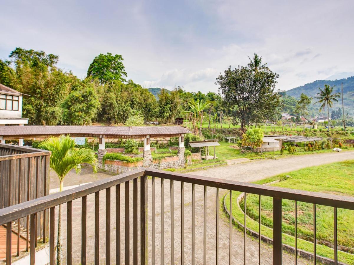Oyo 3896 Villa Pesona Wisata Puncak 展玉 外观 照片